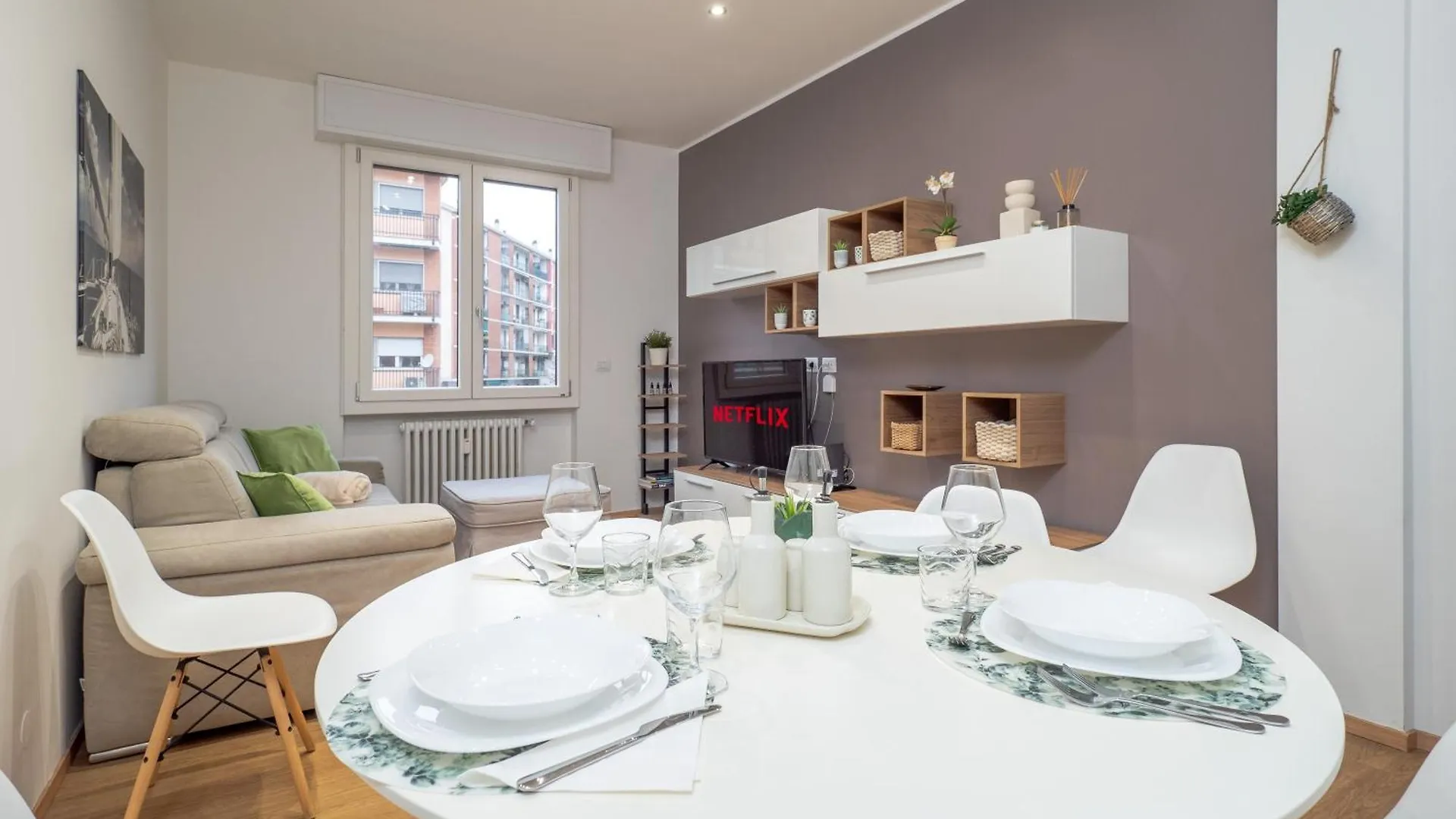 Milano 5 Guests - Modern Apt With Balcony Apartment Milan