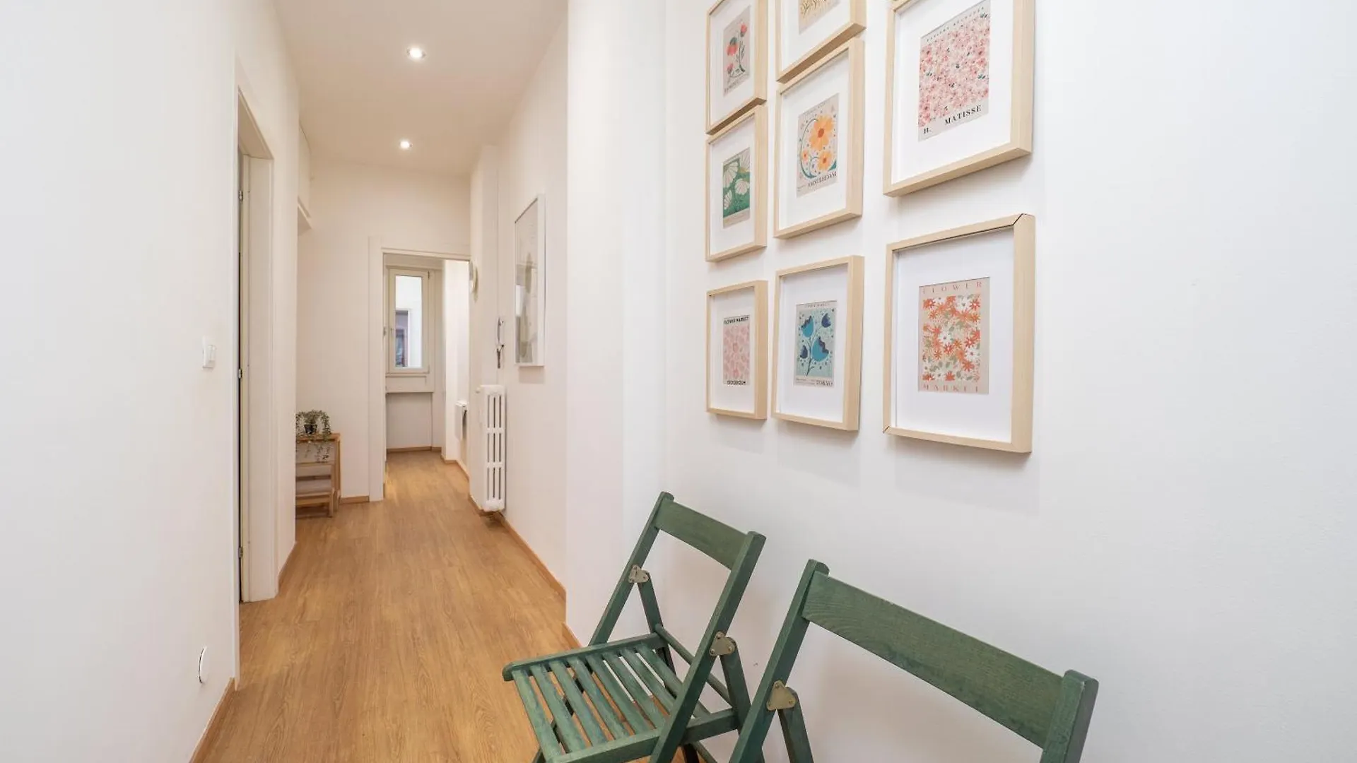 Milano 5 Guests - Modern Apt With Balcony Italy