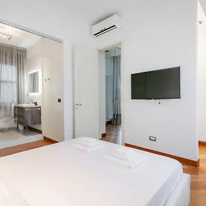 San Babila Luxury - In The Heart Of Fashion Disctrict Appartamento Milano