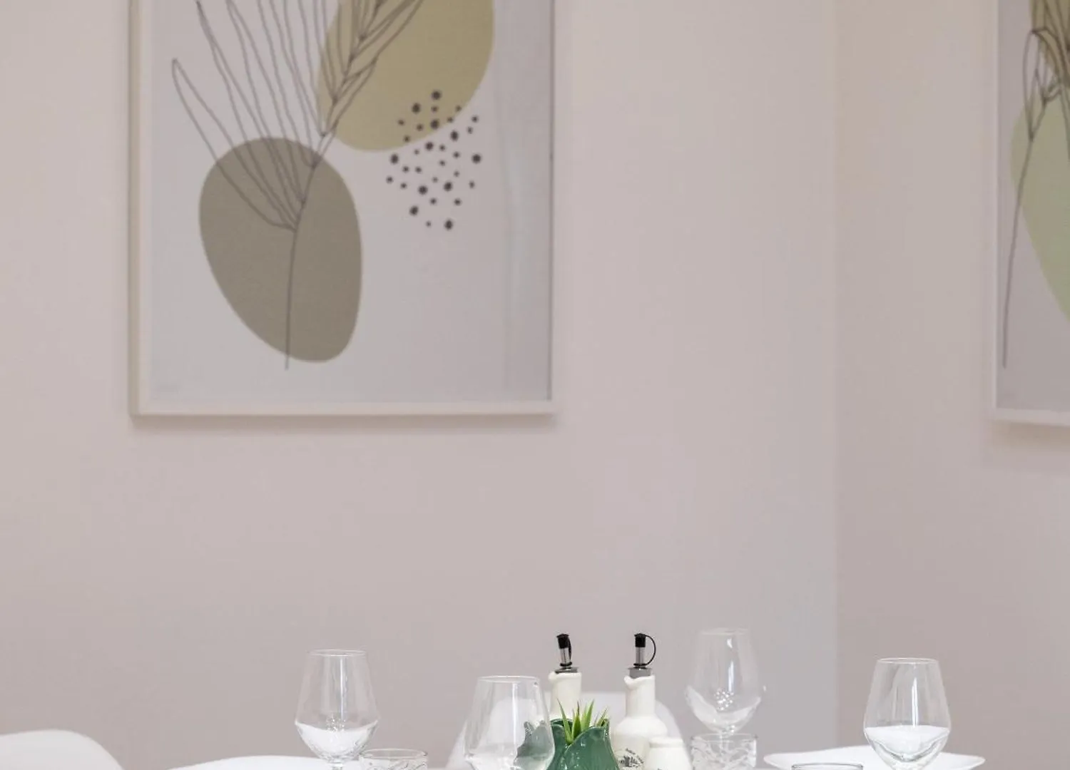 Milano 5 Guests - Modern Apt With Balcony Italy