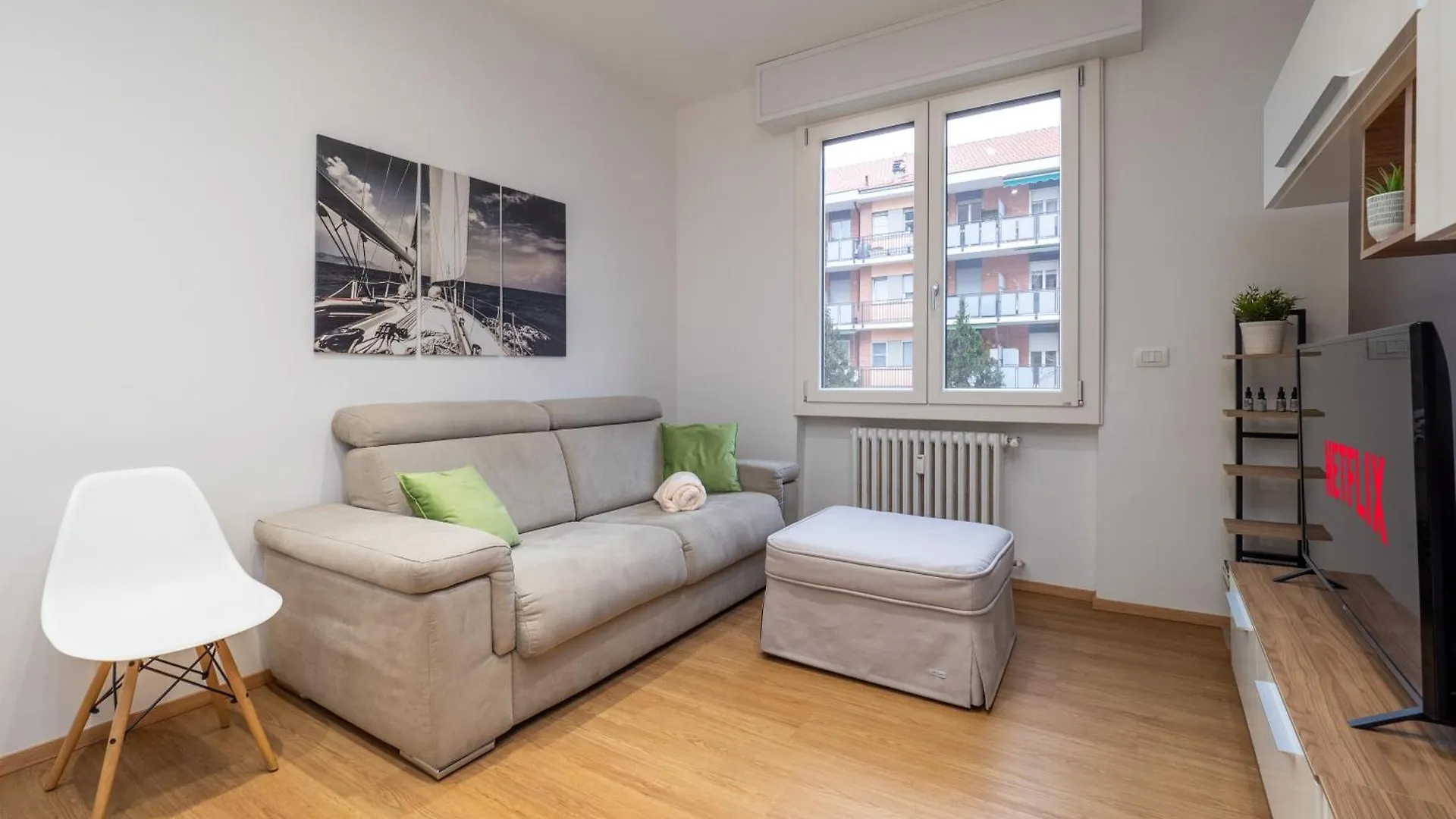 Milano 5 Guests - Modern Apt With Balcony Ιταλία